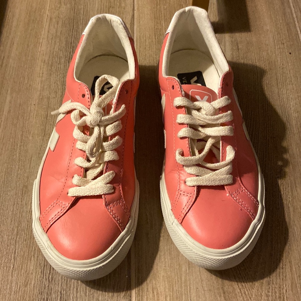 Veja sneakers- barely worn